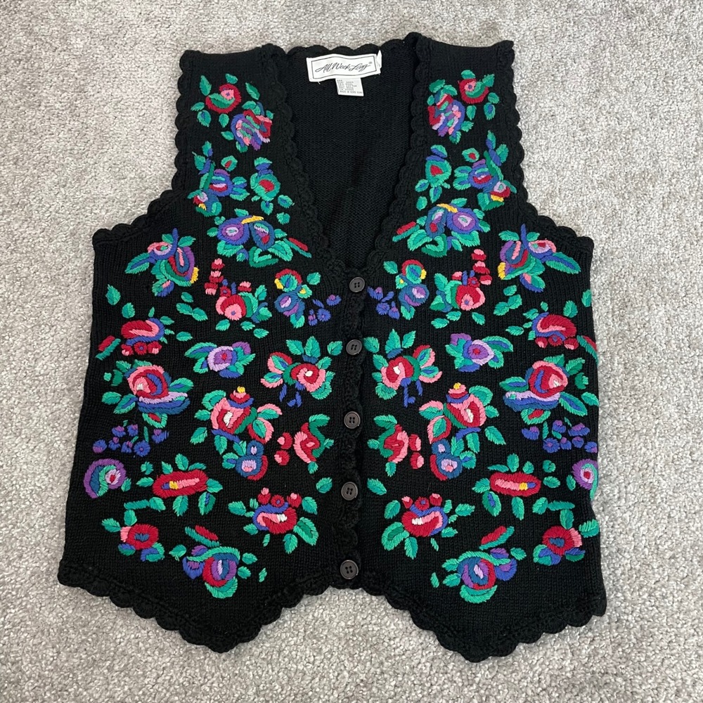 All Week Long Vintage Wool Blend Floral Embroidered Scalloped Knit Vest Small